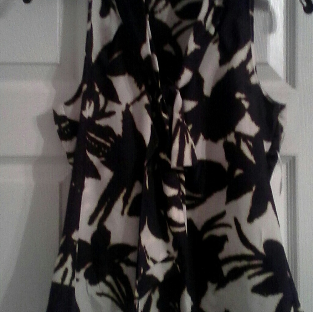 sleeveless blouse